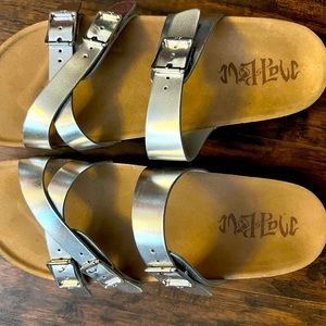 Mad Love Hillary silver sandal size 9